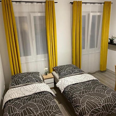 Апартаменти Apartament Przy Rynku Kambar Болеславець Екстер'єр фото